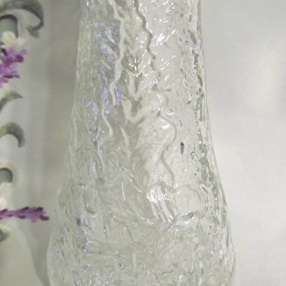 Vintage Libbey Of Canada Clear Glass Embossed Leaf Bud Vase 9" - Picture 2 of 15